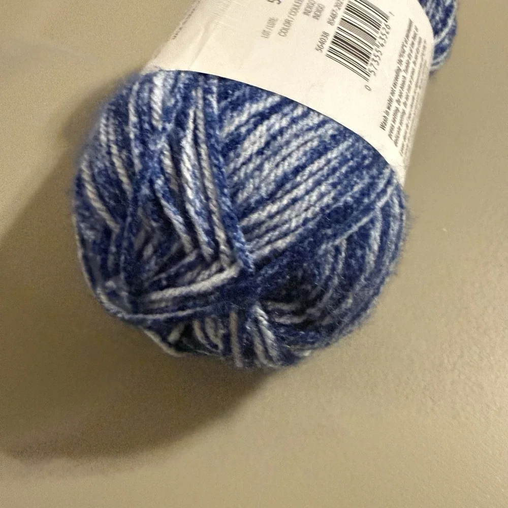 New Impeccable Blue Indigo Acrylic‎ Yarn Skein 6mm 4.5 Oz Loops And Threads